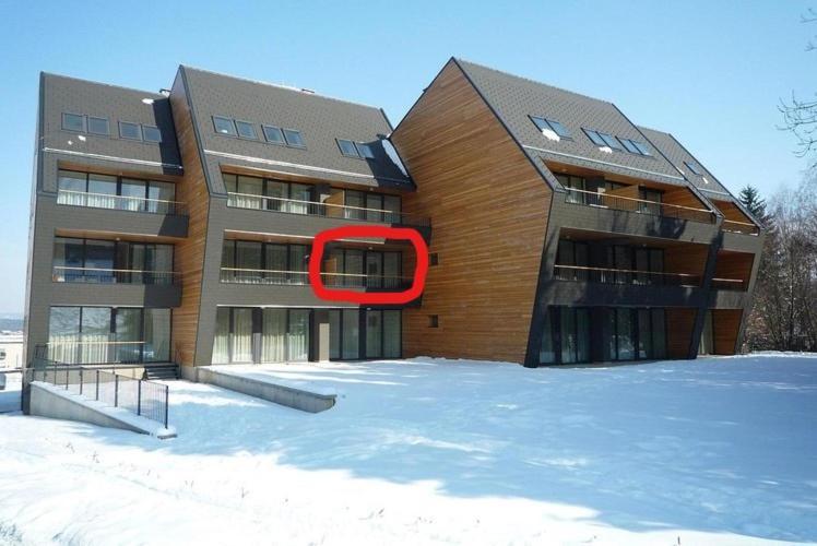 Apartma Runi Pod Zlato Lisico Pekre Exterior photo